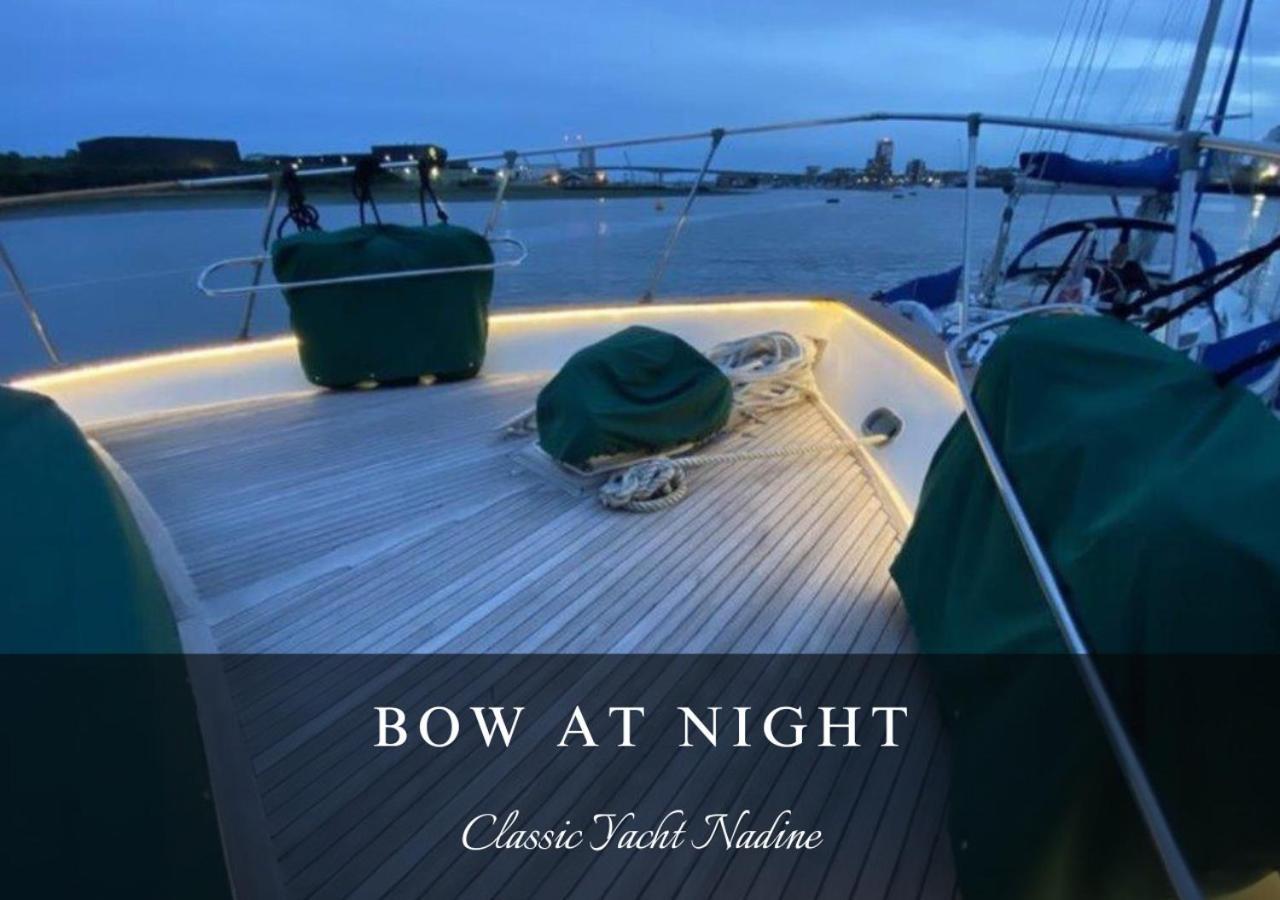 Classic Yacht Nadine In Poole Harbour, Dorset, With A Hot Tub Jacuzzi Dış mekan fotoğraf